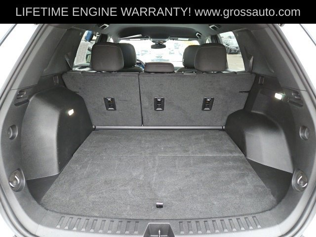 Used 2025 Chevrolet Equinox LT AWD/4WD image 29