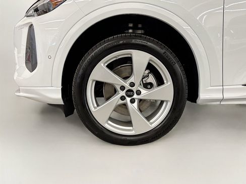 New 2025 Audi Q5 2.0T Premium Plus image 23