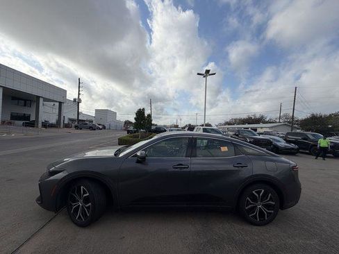 Certified 2024 Toyota Crown Limited image 8