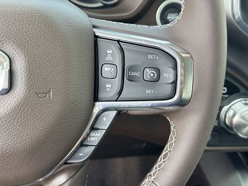 New 2026 RAM 1500 Laramie w/ Laramie Preferred Package AWD/4WD image 9