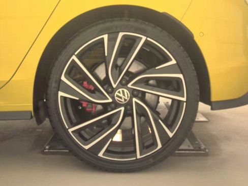 Used 2022 Volkswagen GTI Autobahn FWD image 19