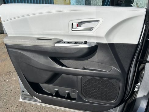 Used 2026 Toyota Sienna XLE AWD/4WD image 20