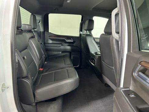 Used 2023 GMC Sierra 1500 SLT w/ SLT Convenience Package image 28
