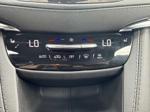 Certified 2024 Cadillac XT5 Luxury w/ LPO, Floor Liner Package AWD/4WD image 42