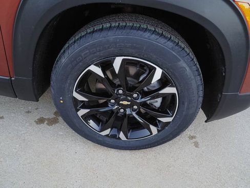 Certified 2021 Chevrolet TrailBlazer LT w/ Driver Confidence Package FWD image 35