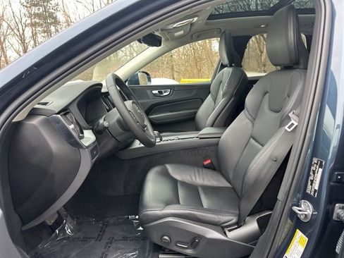 Certified 2023 Volvo XC60 B5 Core w/ Climate Package image 18