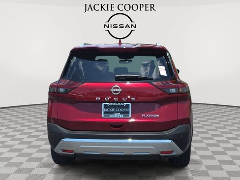 Used 2023 Nissan Rogue Platinum FWD image 6