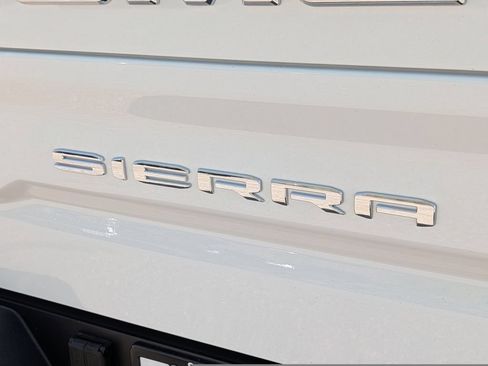New 2026 GMC Sierra 1500 SLT w/ SLT Premium Plus Package AWD/4WD image 19