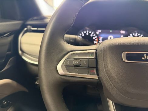 Used 2025 Jeep Compass Limited AWD/4WD image 22