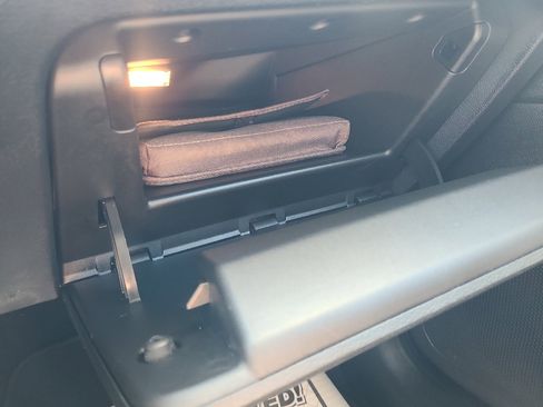 Used 2017 Jeep Cherokee Latitude image 22