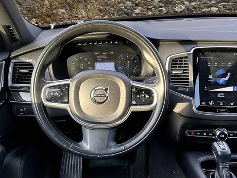 Used 2019 Volvo XC90 T6 Momentum w/ Protection Package image 5
