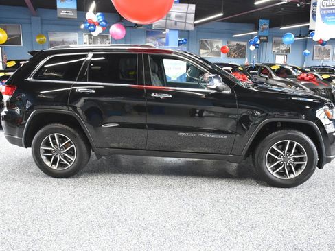 Used 2021 Jeep Grand Cherokee Limited w/ Premium Lighting Group image 2