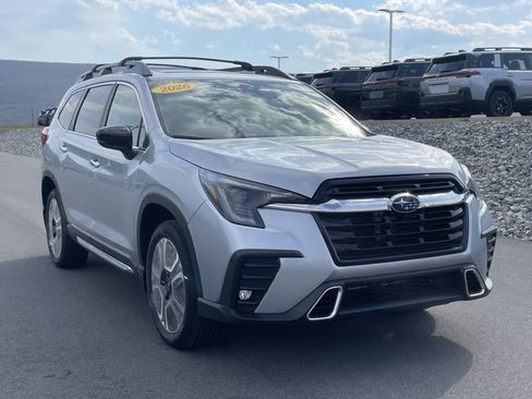 Used 2026 Subaru Ascent Limited w/ Popular Package #1 AWD/4WD image 3