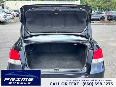 Used 2013 Subaru Legacy 2.5i Limited AWD/4WD image 12