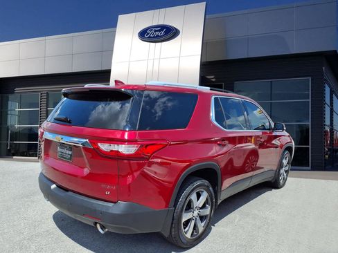 Used 2018 Chevrolet Traverse LT AWD/4WD image 2