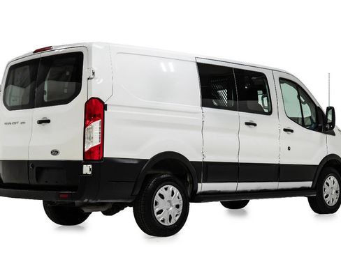 Used 2019 Ford Transit 250 130 Low Roof w/ Exterior Upgrade Package RWD image 3