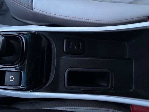 Used 2020 Chevrolet Bolt Premier w/ Infotainment Package image 32