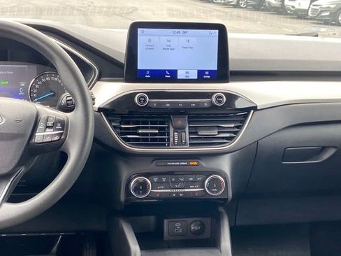 Used 2022 Ford Escape SE image 11
