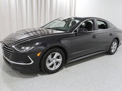 Certified 2023 Hyundai Sonata SE image 3