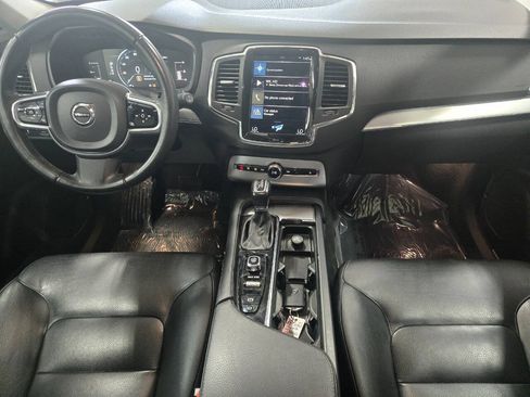 Used 2018 Volvo XC90 T5 Momentum AWD/4WD image 16
