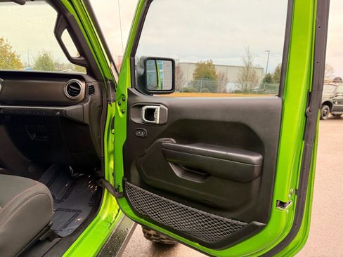 Used 2019 Jeep Wrangler Unlimited Rubicon image 31