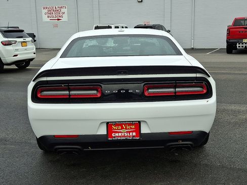 Used 2023 Dodge Challenger SRT Hellcat image 5