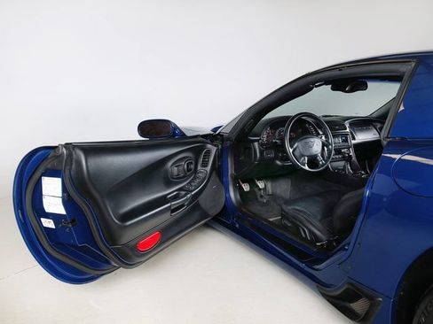 Used 2002 Chevrolet Corvette Z06 w/ Memory Pkg RWD image 21
