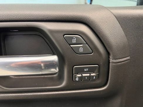 Used 2019 GMC Sierra 1500 SLT w/ SLT Premium Plus Package image 17