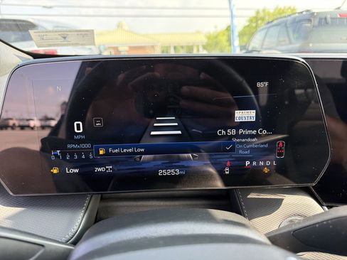 Used 2025 Chevrolet Equinox LT w/ Convenience Package II AWD/4WD image 18