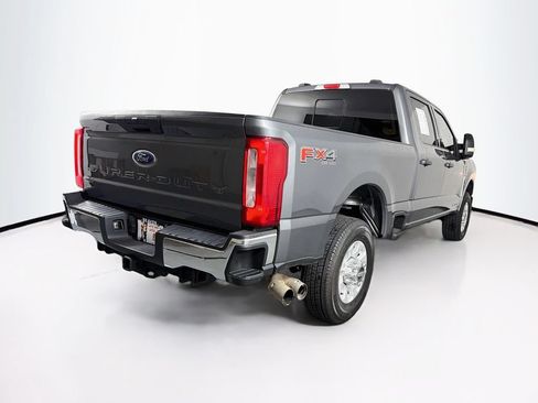 Used 2023 Ford F350 XLT w/ FX4 Off-Road Package AWD/4WD image 10