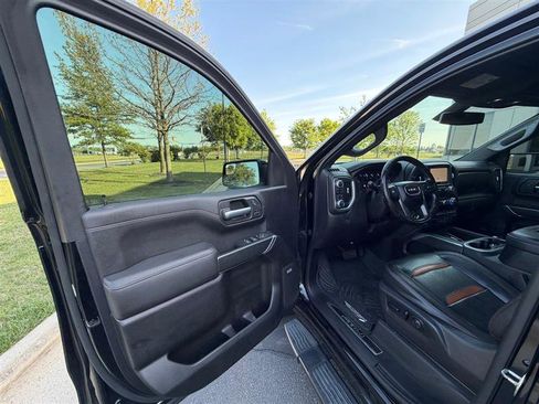Used 2020 GMC Sierra 1500 AT4 w/ AT4 Preferred Package AWD/4WD image 8