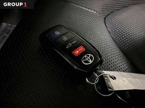 Used 2024 Toyota Highlander Platinum AWD/4WD image 15