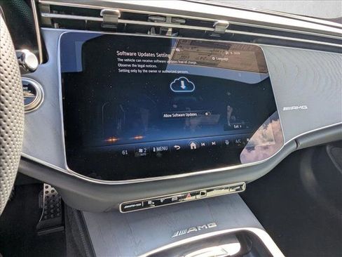 New 2026 Mercedes-Benz E 53 AMG e 4MATIC Sedan image 11