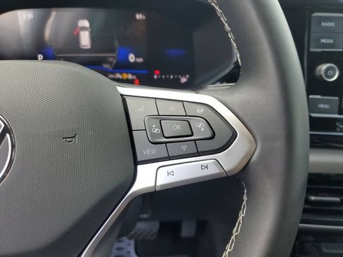 Certified 2024 Volkswagen Taos S FWD image 27