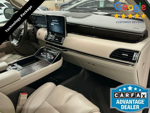 Used 2018 Lincoln Navigator Select w/ Technology Package RWD image 11