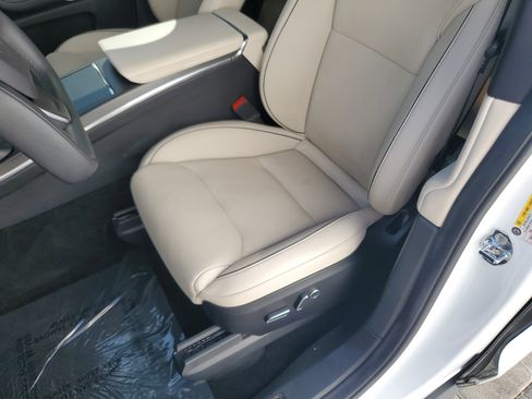 Used 2022 Tesla Model X Plaid image 18