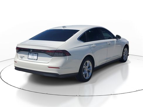 Certified 2023 Honda Accord LX image 8