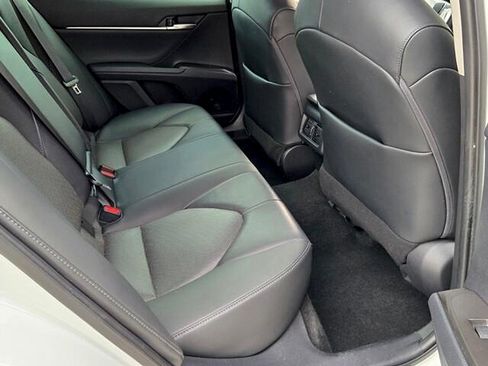 Used 2021 Toyota Camry XLE FWD image 15