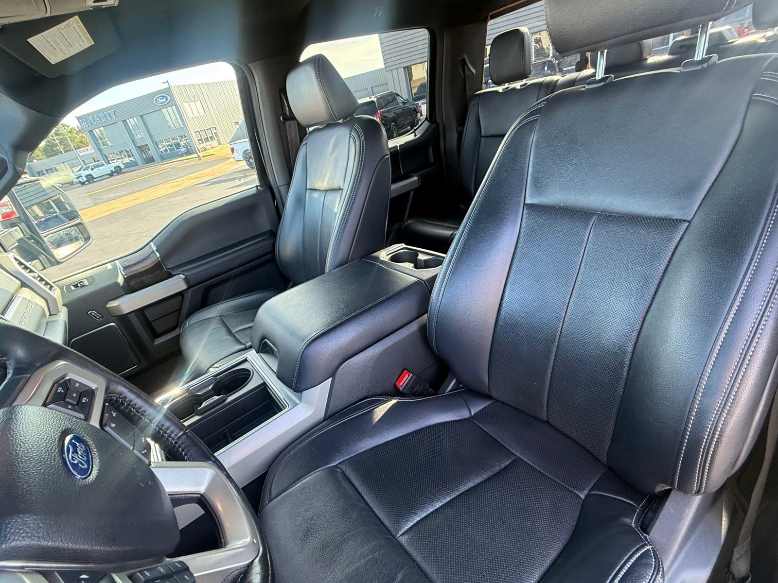 Used 2022 Ford F250 Lariat w/ Lariat Ultimate Package AWD/4WD image 14