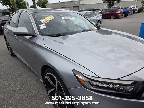 Used 2018 Honda Accord Sport image 3