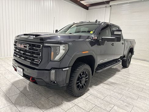 Used 2024 GMC Sierra 2500 AT4 w/ AT4 Preferred Package AWD/4WD image 1