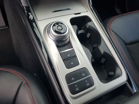 Used 2024 Ford Explorer ST-Line w/ Class IV Trailer Tow Package image 33