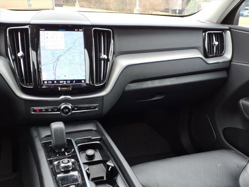 Certified 2023 Volvo XC60 B5 Core w/ Climate Package image 12