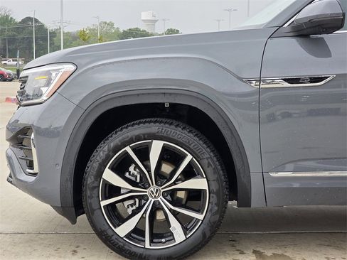 New 2025 Volkswagen Atlas SEL Premium R-Line image 5