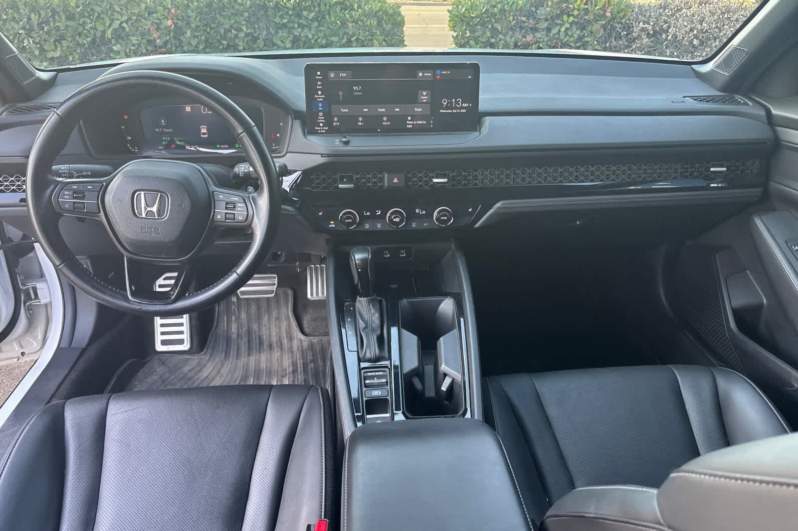 Used 2025 Honda Accord Sport image 4