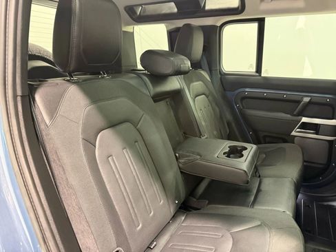 Used 2020 Land Rover Defender 110 SE image 31
