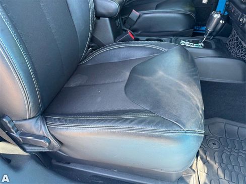 Used 2017 Jeep Wrangler Freedom Edition image 27