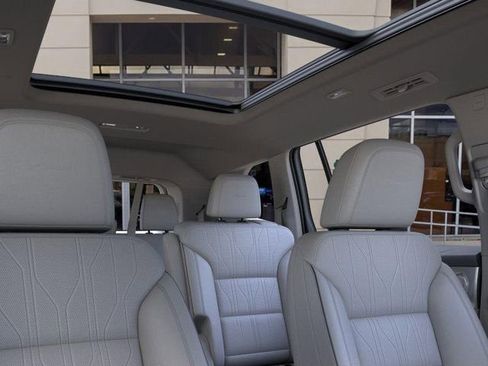 New 2026 Buick Enclave Avenir image 24