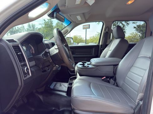 Used 2018 RAM 3500 Tradesman w/ Chrome Appearance Group AWD/4WD image 16