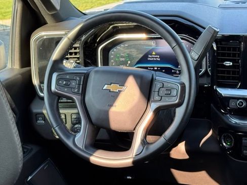 Used 2024 Chevrolet Silverado 2500 High Country w/ Technology Package AWD/4WD image 34